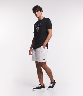 Bermuda Regular em Sarja Lavada com Amarração no Cós