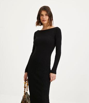 Vestido Midi Justo em Tricô com Gola Canoa