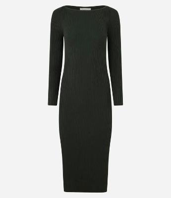 Vestido Midi Justo em Tricô com Gola Canoa