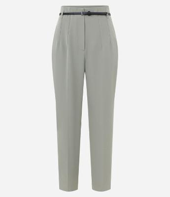 Calça Cenoura Alfaiatada com Cintinho em Material Sintético