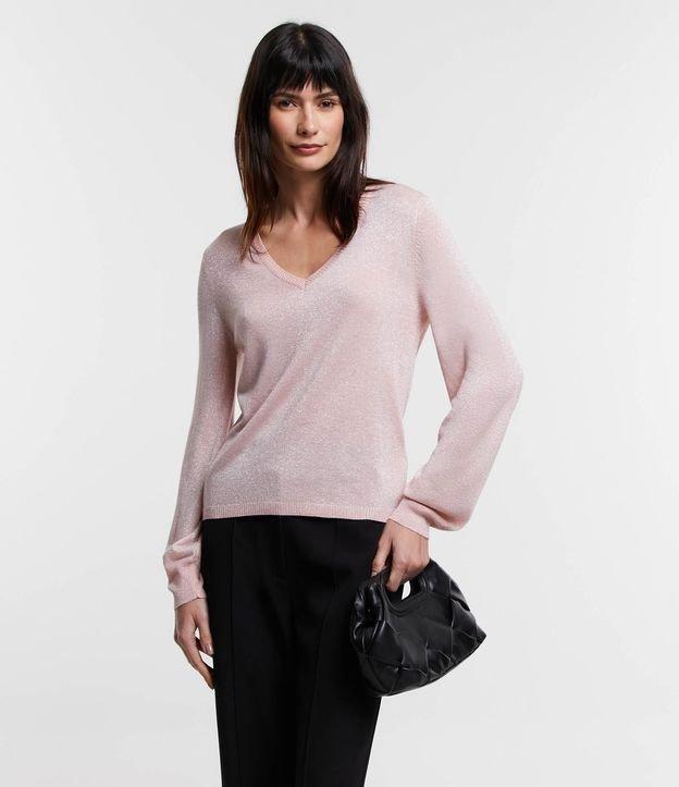 Blusa em Viscose com Decote V e Superfície com Fio Metalizado - 1