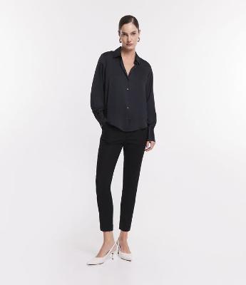 Calça Cigarrete em Algodão com Bolsos