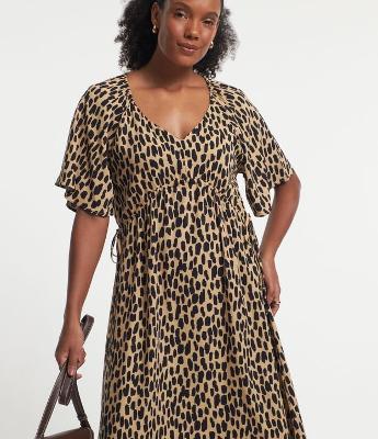 Vestido Midi em Viscose com Amarração Lateral e Estampa Animal Print Onça