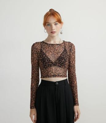 Blusa em Tule com Estampa Animal Print Onça