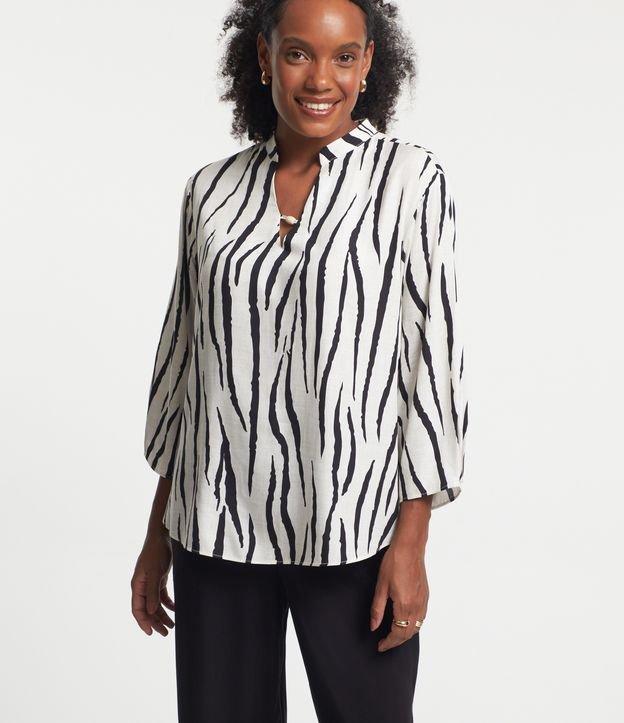 Blusa Manga 7/8 em Viscose com Estampa de Zebra - 1