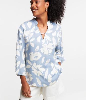 Blusa em Viscose com Manga 7/8 e Estampa Floral