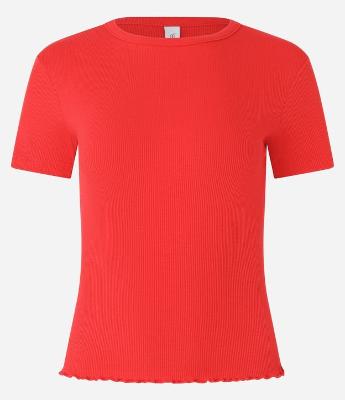 Blusa Básica Texturizada em Viscose com Acabamento Frufru