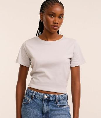 Camiseta Básica em Algodão Peruano com Manga Curta