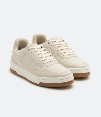 Tênis Street Cano Baixo com Cadarço e Recortes