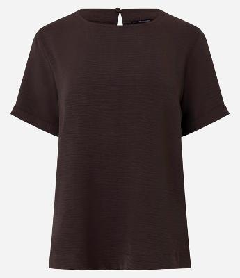 Blusa com Abertura nas Costas e Detalhes Pespontados