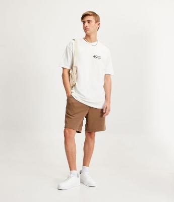 Bermuda Slim em Moletom com Cós Elástico e Etiqueta na Barra