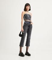 Calça Reta Cintura Alta em Jeans com Bolsos com Tachas - 1