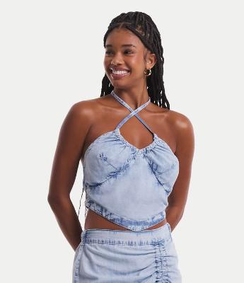 Blusa Cropped Jeans com Busto Marcado e Amarração no Pescoço