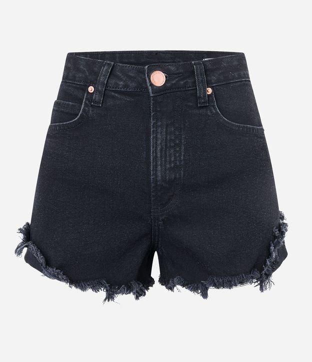 Short Hot Pants em Jeans com a Barra Desfiada - 3