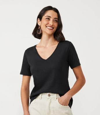 Blusa Básica em Algodão Peruano com Decote V