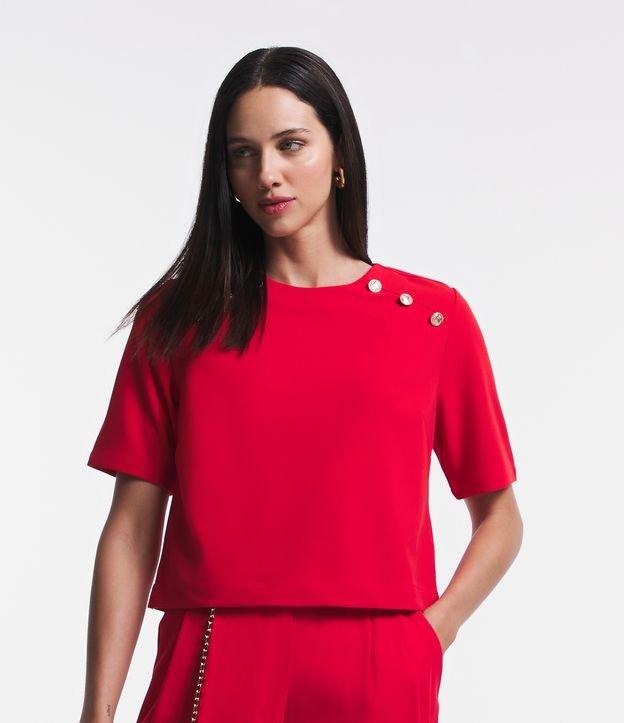 Blusa Manga Curta em Crepe com Botões no Ombro - 1