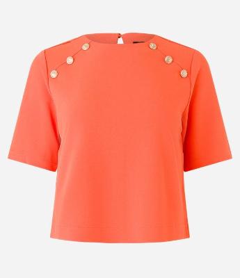 Blusa Manga Curta em Crepe com Botões no Ombro