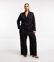 Calça Pantalona Risca de Giz com Fivelas Curve & Plus Size - 1