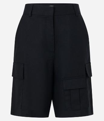 Bermuda Cargo em Viscolinho Bolsos Assimétricos