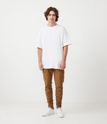 Calça Jogger Básica em Sarja com Bolso Cargo e Elástico na Perna