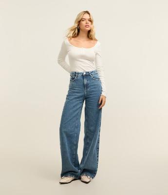 Calça Wide Leg Jeans com Cintura Alta e Pespontos Contrastantes
