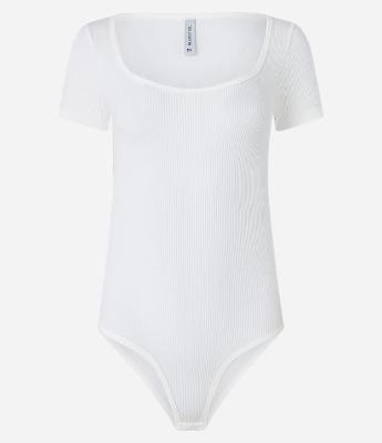 Body em Poliamida Texturizada e com Decote Quadrado