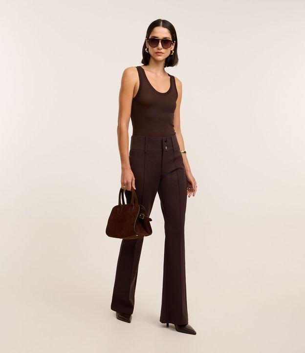 Calça Flare Básica em Ponto Roma com Botões e Cós Largo - 2