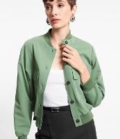 Jaqueta Bomber em Crepe com Detalhes em Ribana e Bolsos Lapela - 1