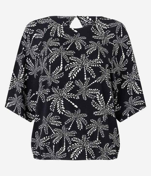 Blusa Manga Curta em Viscose com Decote Canoa e Folhagens Estampadas - 2