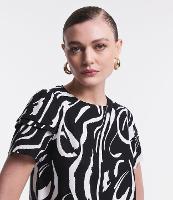 Blusa Manga Curta em Viscolinho com Estampa Abstrata Rupestre - 1