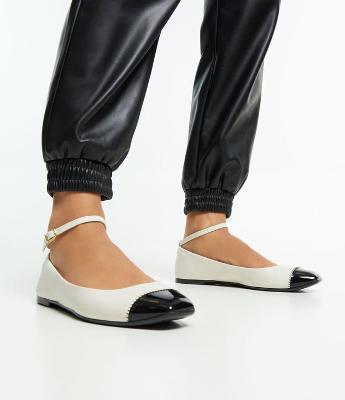 Sapatilha Comfort com Biqueira e Tornozeleira Moleca