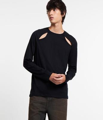 Camiseta Manga Longa em Meia Malha com Cavas Vazadas