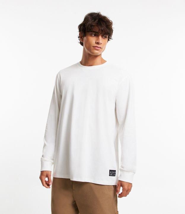 Camiseta Básica com Punho Ajustados e Etiqueta na Barra - 1