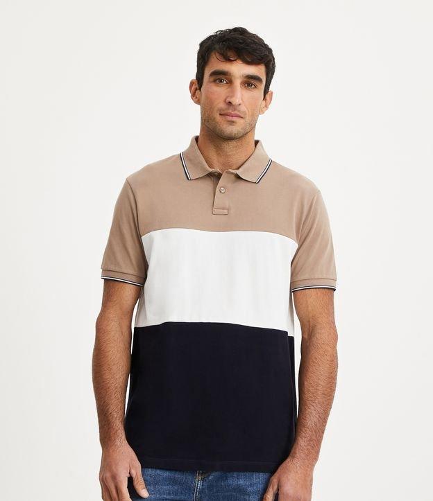 Camisa Polo Regular em Algodão com Blocos de Cor e Manga Curta - 1