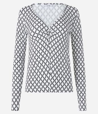 Blusa em Viscolycra com Decote Torcido e Estampa Correntes