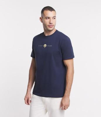 Camiseta Comfort em Algodão com Estampa de Farol e Lettering