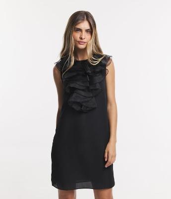 Vestido Curto em Crepe com Babado Frontal em Organza