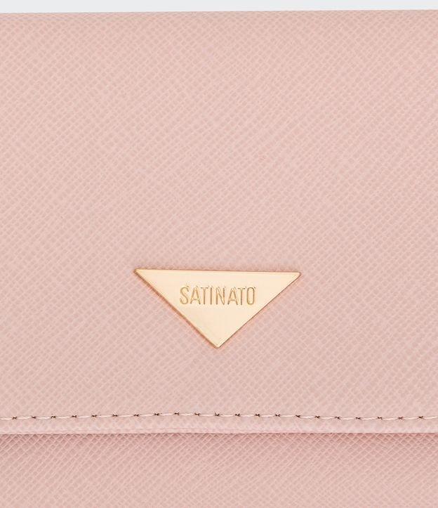 Carteira Pequena Texturizada e Detalhe de Placa em Metal - 2