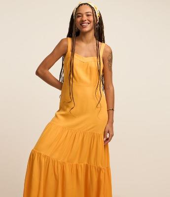 Vestido New Midi em Viscose com Decote Coração e Lastex nas Costas