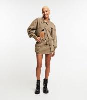 Saia Curta em Sarja com Cinto Afivelado e Bolsos Cargo - 1