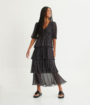 Vestido Longo em Tule com Camadas de Babados e Estampa Poá