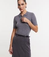 Blusa em Tricô com Mangas Curtas Zíper na Gola - 1