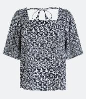 Blusa Manga Curta Ampla em Viscose com Estampa Geométrica - 2