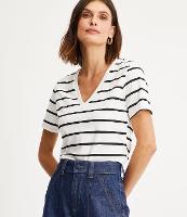 Camiseta Meia Malha com Decote V e Listras - 1