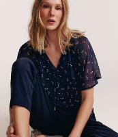 Blusa em Chiffon com Amarração e Estampa Esquilos - 1