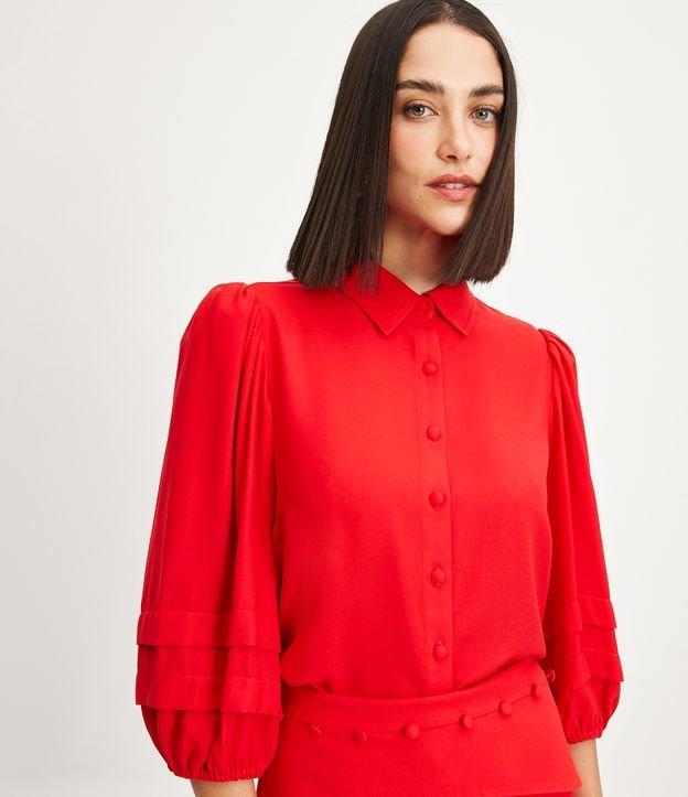 Camisa Manga 3/4 Bufante em Crepe com Botões Forrados - 1