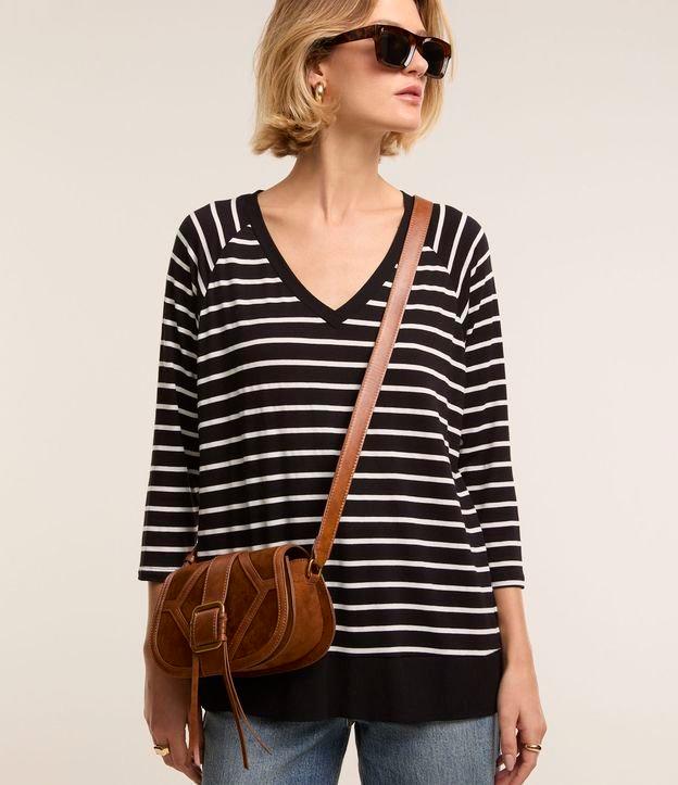 Blusa em Viscose com Estampa Listrada - 3