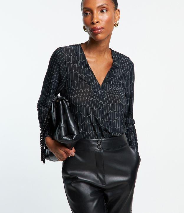 Blusa Manga Longa em Microfibra Estampa Abstrata - 2