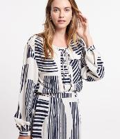 Camisa Ampla em Viscolinho com Manga Bufante e Estampa de Riscos - 1