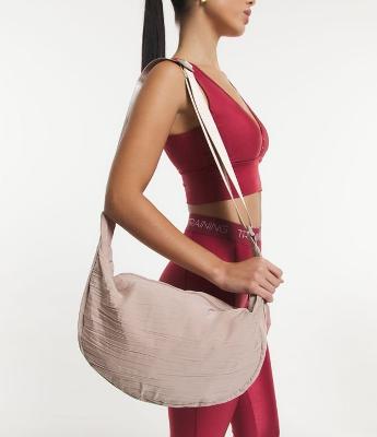 Bolsa Hobo Média com Alça Transversal Regulável